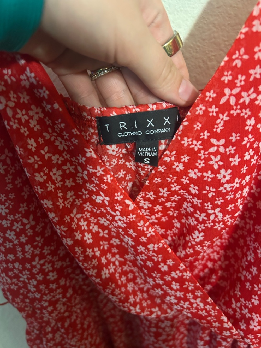 Trixxi Red Floral V-Neck Midi Dress - Picture 2 of 2